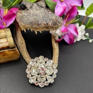 Clear rhinestone brooch vintage
